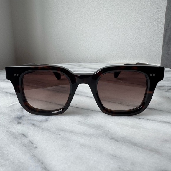 Tortoise Shell Square Sunglasses - Picture 2 of 11